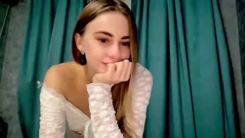 gracetorrezz online show from November 2025 04:28:02 PM