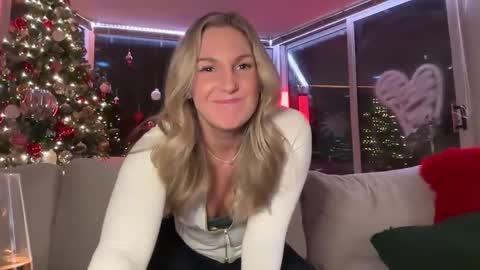 Gracie Mae online show from December 2024 12:07:01 AM