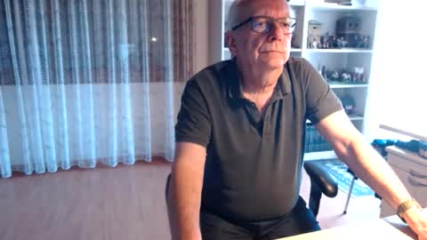 Snapshot of grandpach chatting on March 2026 11:24:02 AM grandpach online show from March 2026 11:24:02 AM