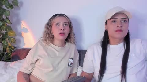 Snapshot of grave_duo chatting on September 2025 03:52:01 AM GRAVE DUO online show from September 2025 03:52:01 AM