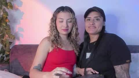 Snapshot of grave_duo chatting on October 2025 04:22:02 AM GRAVE DUO online show from October 2025 04:22:02 AM