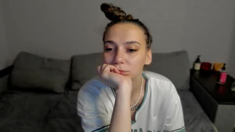 Snapshot of gravitation777 chatting on February 2026 01:59:02 AM Anna online show from February 2026 01:59:02 AM