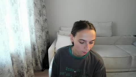 Snapshot of gravitation777 chatting on April 2026 12:22:02 AM Anna online show from April 2026 12:22:02 AM