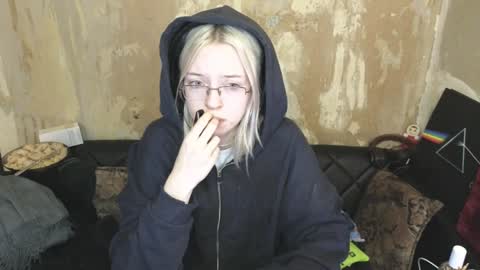 graylovescookies online show from December 2024 11:20:01 PM