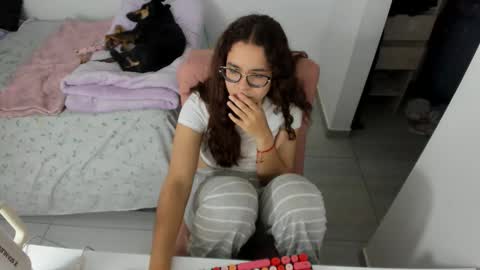 Snapshot of greciaruiz chatting on March 2026 11:48:01 PM GreciaRuiz online show from March 2026 11:48:01 PM