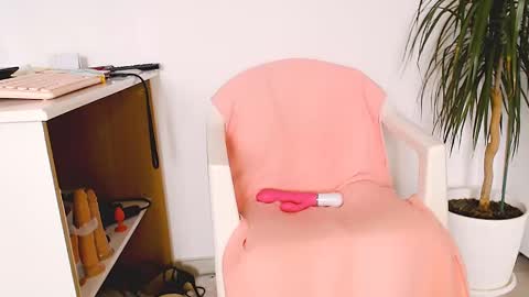 Alex and Ella online show from February 2025 09:16:01 AM