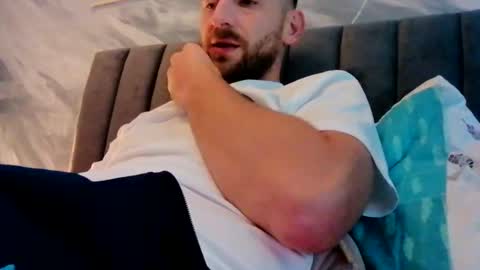 Snapshot of greendiamon chatting on October 2025 08:04:02 AM greendiamon online show from October 2025 08:04:02 AM