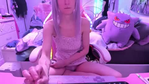 Snapshot of greeneyedlovexo chatting on February 2025 08:48:02 PM GreenEyedLovexo online show from February 2025 08:48:02 PM