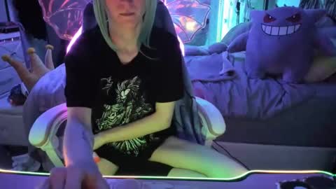 GreenEyedLovexo online show from November 2025 05:10:02 AM