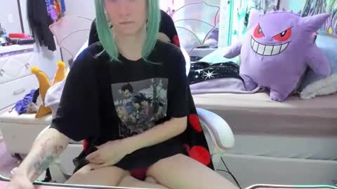 GreenEyedLovexo online show from November 2025 06:19:02 PM