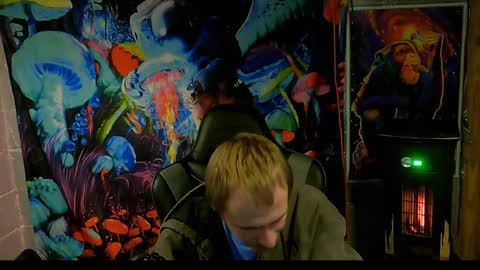 Snapshot of greenlungs8195 chatting on December 2024 05:47:01 AM Greenlungs8195 online show from December 2024 05:47:01 AM