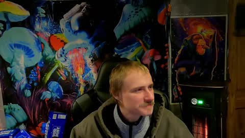 Snapshot of greenlungs8195 chatting on January 2025 07:28:01 AM Greenlungs8195 online show from January 2025 07:28:01 AM