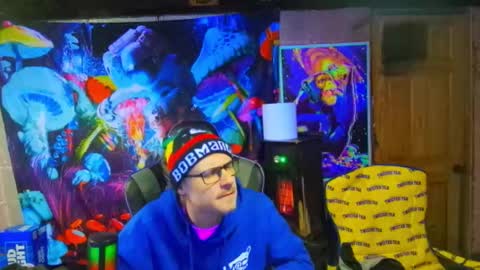 Snapshot of greenlungs8195 chatting on February 2025 07:12:02 AM Greenlungs8195 online show from February 2025 07:12:02 AM