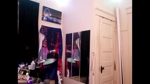 Snapshot of gregnice313 chatting on September 2025 04:28:01 AM NICE and sometimes Savvy online show from September 2025 04:28:01 AM