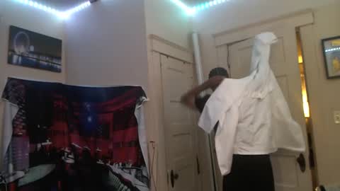 Snapshot of gregnice313 chatting on October 2025 04:21:01 AM NICE and sometimes Savvy online show from October 2025 04:21:01 AM