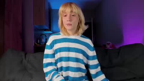 Greg-independent model online show from March 2025 07:31:02 PM