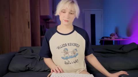 Greg-independent model online show from November 2025 07:24:02 PM