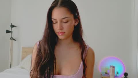 Snapshot of grettabenett_ chatting on October 2025 09:37:01 PM Gretta online show from October 2025 09:37:01 PM