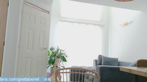 Snapshot of grettabenett_ chatting on April 2026 09:28:01 PM Gretta online show from April 2026 09:28:01 PM