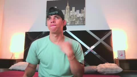 Snapshot of grey_noa22 chatting on April 2026 03:06:01 AM Benjamin online show from April 2026 03:06:01 AM