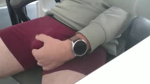 Snapshot of griesie chatting on November 2025 11:32:02 AM Griesie online show from November 2025 11:32:02 AM