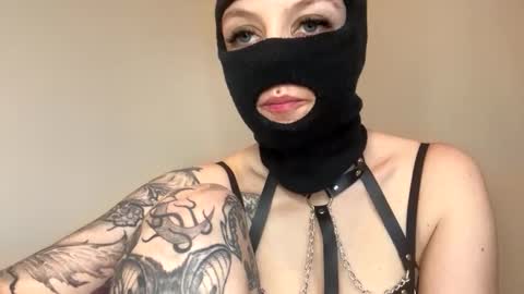 Snapshot of grippy_box chatting on October 2025 01:50:01 AM grippy_box online show from October 2025 01:50:01 AM