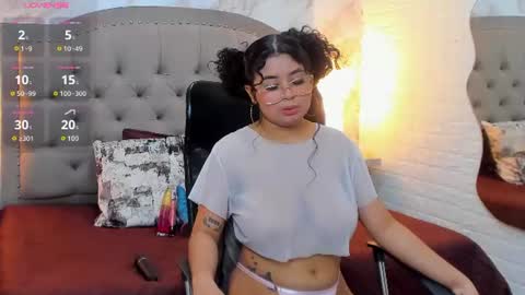 Snapshot of griselle_rousse chatting on June 2026 07:05:01 PM online show from June 2026 07:05:01 PM