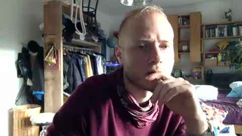 gruendamien online show from January 2025 02:32:01 PM