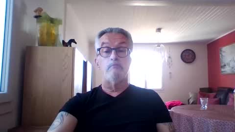 Snapshot of grybear60 chatting on March 2026 10:48:01 AM Grybear online show from March 2026 10:48:01 AM