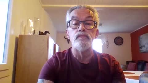 Snapshot of grybear60 chatting on April 2026 06:52:01 AM Grybear online show from April 2026 06:52:01 AM