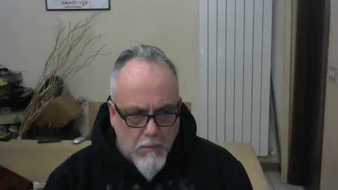 Snapshot of grz65 chatting on January 2025 11:18:02 AM GRIZZLY65 online show from January 2025 11:18:02 AM