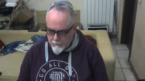 Snapshot of grz65 chatting on April 2026 08:59:01 AM GRIZZLY65 online show from April 2026 08:59:01 AM