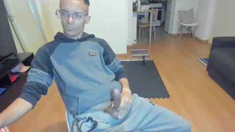 guachin_new online show from September 2025 03:39:02 AM