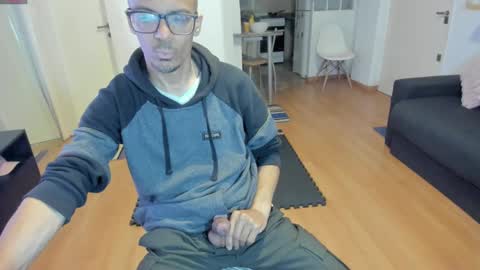 guachin_new online show from September 2025 12:48:02 AM