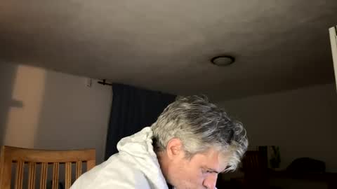 guardiannif_ online show from February 2025 10:40:01 PM