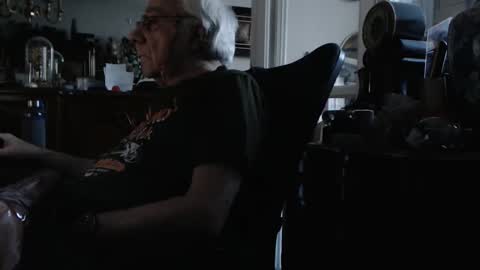 Snapshot of gueraldus chatting on February 2026 05:09:02 PM guerald online show from February 2026 05:09:02 PM