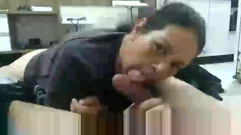 Snapshot of guielika chatting on May 2026 01:43:02 AM Guilika online show from May 2026 01:43:02 AM