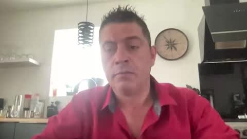 guil0 online show from February 2026 07:54:02 PM