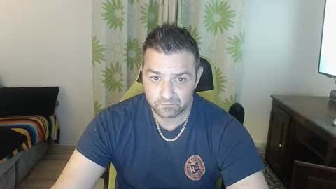 Snapshot of guillaume666286050 chatting on May 2026 03:23:01 AM guillaume666286050 online show from May 2026 03:23:01 AM