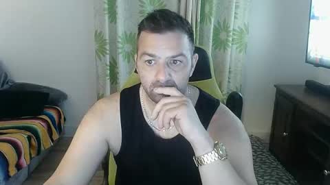 Snapshot of guillaume666286050 chatting on May 2026 07:48:02 AM guillaume666286050 online show from May 2026 07:48:02 AM