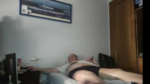 Snapshot of guillervlc chatting on May 2026 04:22:02 PM guillervlc online show from May 2026 04:22:02 PM