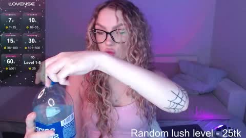 Snapshot of guilty_pleasureee chatting on April 2026 08:10:02 PM Marta online show from April 2026 08:10:02 PM