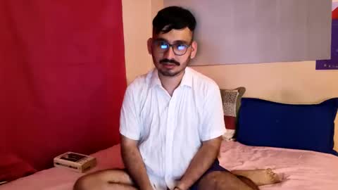 Snapshot of guioccam chatting on May 2026 01:01:01 AM Drovo online show from May 2026 01:01:01 AM