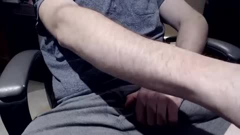 Snapshot of guitarguru420 chatting on February 2025 02:51:01 AM newbies online show from February 2025 02:51:01 AM