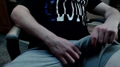 Snapshot of guitarguru420 chatting on February 2025 05:26:01 PM newbies online show from February 2025 05:26:01 PM