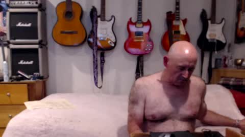 Snapshot of guitarsexgod chatting on February 2025 06:19:01 PM Mario online show from February 2025 06:19:01 PM