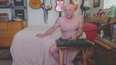 Snapshot of guitarsexgod chatting on February 2025 06:01:02 PM Mario online show from February 2025 06:01:02 PM