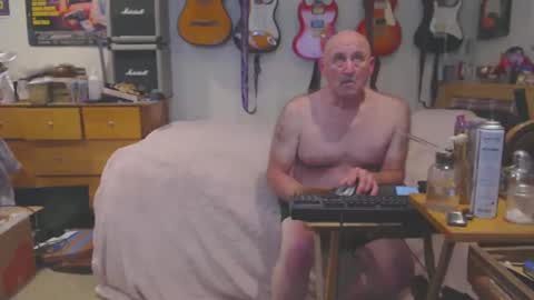 Snapshot of guitarsexgod chatting on February 2025 02:10:02 PM Mario online show from February 2025 02:10:02 PM