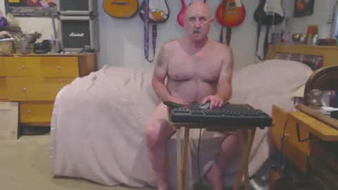 Snapshot of guitarsexgod chatting on February 2025 06:06:02 AM Mario online show from February 2025 06:06:02 AM