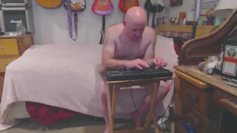 Snapshot of guitarsexgod chatting on February 2025 08:47:02 AM Mario online show from February 2025 08:47:02 AM